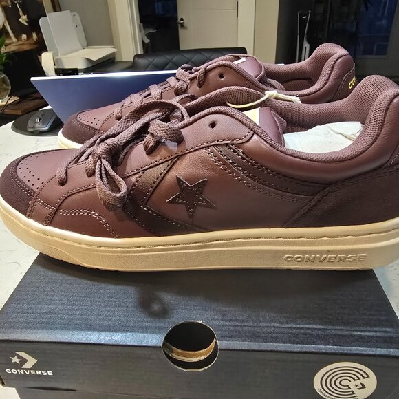 Converse - Pro Blaze Classic Luxe Low Top Shoes (A10502C) MENS 10 Burgundy new - Picture 1 of 16